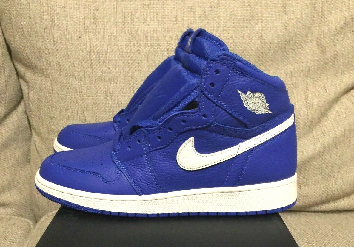 blue and white air jordans 1